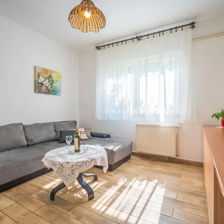 Iris By Interhome * Jadranovo