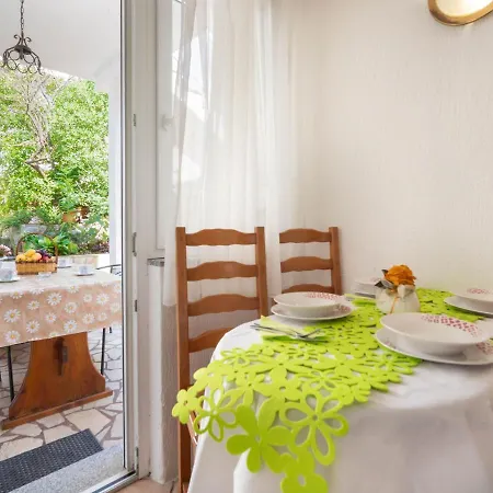 Apartment Iris By Interhome