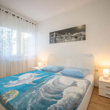 Iris By Interhome Apartment Jadranovo