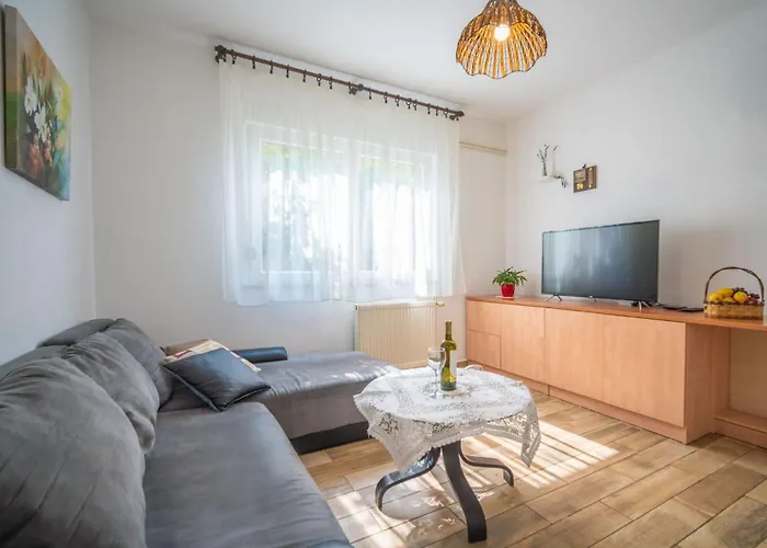 Iris By Interhome
